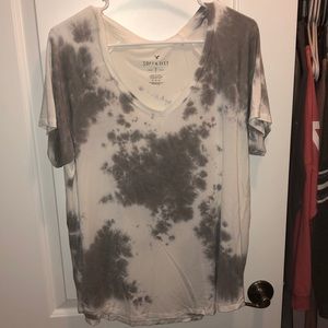 American Eagle Gray and White Tie Dye T-shirt